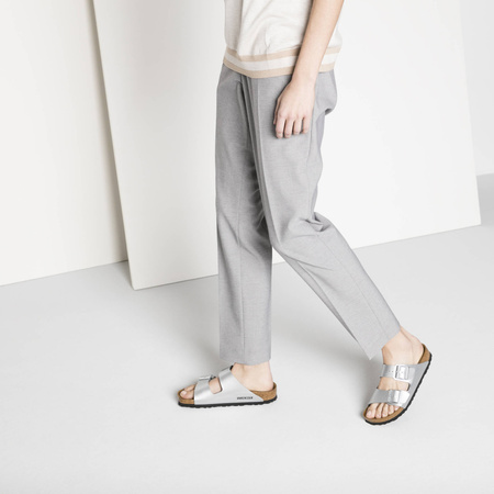 Klapki damskie Birkenstock Arizona Birko-Flor Silver narrow wąskie białe (1012283)