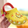 Klapki Crocs Classic Disney Winnie The Pooh Clog  (208358-WHITE-MULTI)