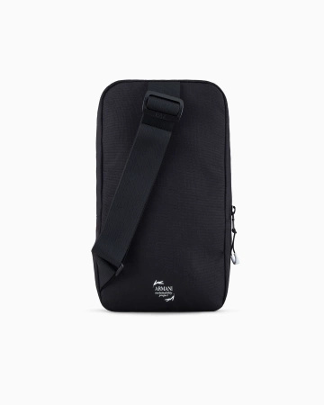 Saszetka na ramię dla mężczyzn Emporio Armani EA7 (245087-CC940-26121)