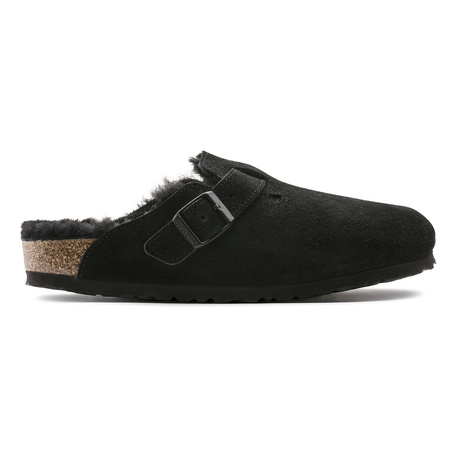 Chodaki damskie ocieplane z wełną owczą Birkenstock Boston Shearling Black skóra zamszowa regular szerokie (0259881)