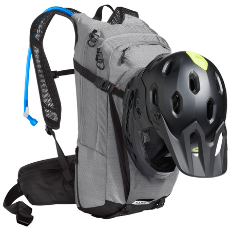 Plecak rowerowy CamelBak H.A.W.G. Pro 20  turystyczny z bukłakiem szary(C2400/002000)