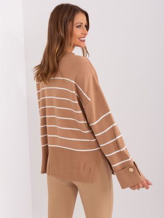 Camelowy sweter oversize z okrągłym dekoltem (TO-SW-010.06X)