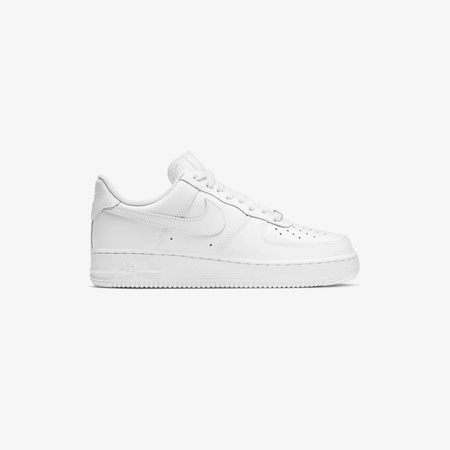 Buty sportowe damskie Nike AIR FORCE 1 '07 białe skóra (DD8959-100)