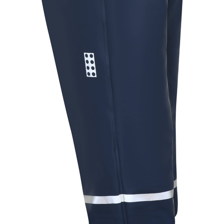 Wyprzedaż - Spodnie przeciwdeszczowe dziecięce Lego Wear LWPUELO 703 Rain Pants wodoodporne granatowe (22874-590)