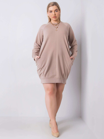 Ciemnobeżowa sukienka plus size z długim rękawem (RV-SK-6296.99)