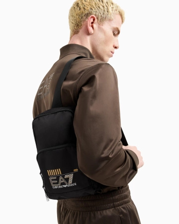 Saszetka na ramię dla mężczyzn Emporio Armani EA7 (245087-CC940-26121)