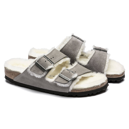 Klapki damskie/męskie ocieplane Birkenstock Arizona Shearling Stone Coin zamsz z wełną owczą regular szerokie (1017402)