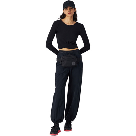 Koszulka damska Champion Crewneck Croptop czarna (117435 KK001)