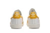 Buty sportowe damskie/męskie adidas Superstar 82 Off White z żółtymi elementami białe (IF6200)