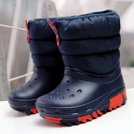 Wyprzedaż - Śniegowce dziecięce Crocs Classic Neo Puff Boot T wysokie buty zimowe z ortalionu granatowe (207683-NAVY)