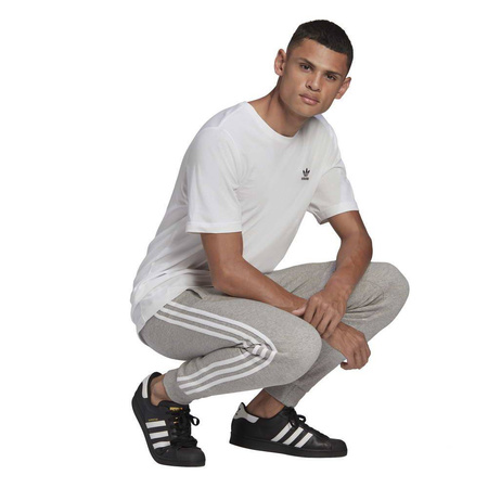Wyprzedaż - Spodnie męskie szare dresowe adidas 3-STRIPES PANT (GN3530)