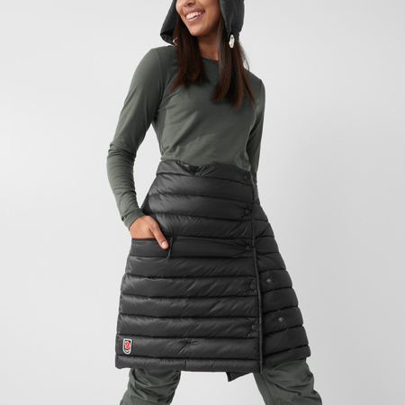 Spódnica trekkingowa damska Fjällräven Expedition Pack Down Skirt Black puchowa czarna (F86367-550)