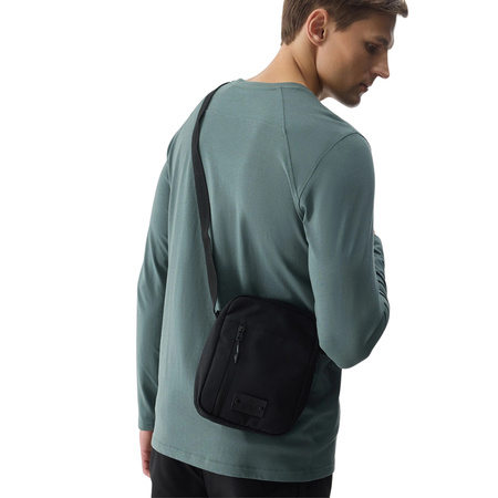 Torebka na ramię 4F U059 głęboka czerń (4FWSS24APOUU059 20S)