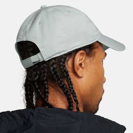 Czapka z daszkiem Nike DF Club Cap (FB5372-077)