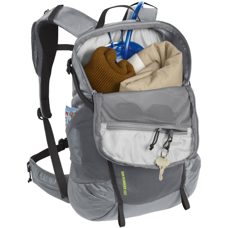 Plecak turystyczny górski CamelBak Rim Runner™ X22 z bukłakiem 2,5 L na napój i licznymi kieszeniami szary(C2714/001000)